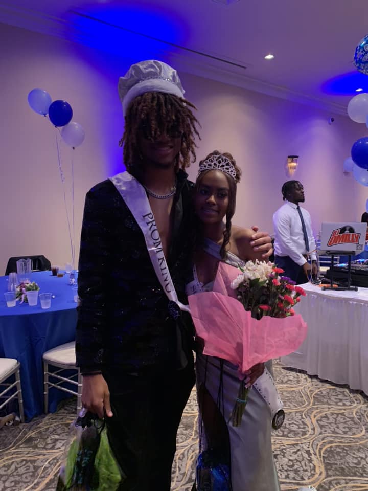 HawksSG's tweet image. Congratulations to #SGClassOf2023 Prom King and Queen, Mishaun Moore &amp;amp; Saniyah Christopher. #Prom @ChadHarrisonSG @fhansonic