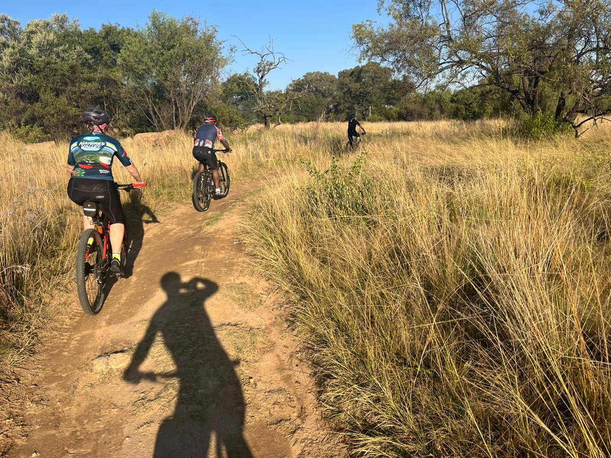 CountryClubJHB's tweet image. The perfect end to a long week - The CCJ Beer Ride Cycle! 
Thanks for the pics, Mike Hewan! 
#CCJCycle 
#CCJSport 
#EnrichYourLife