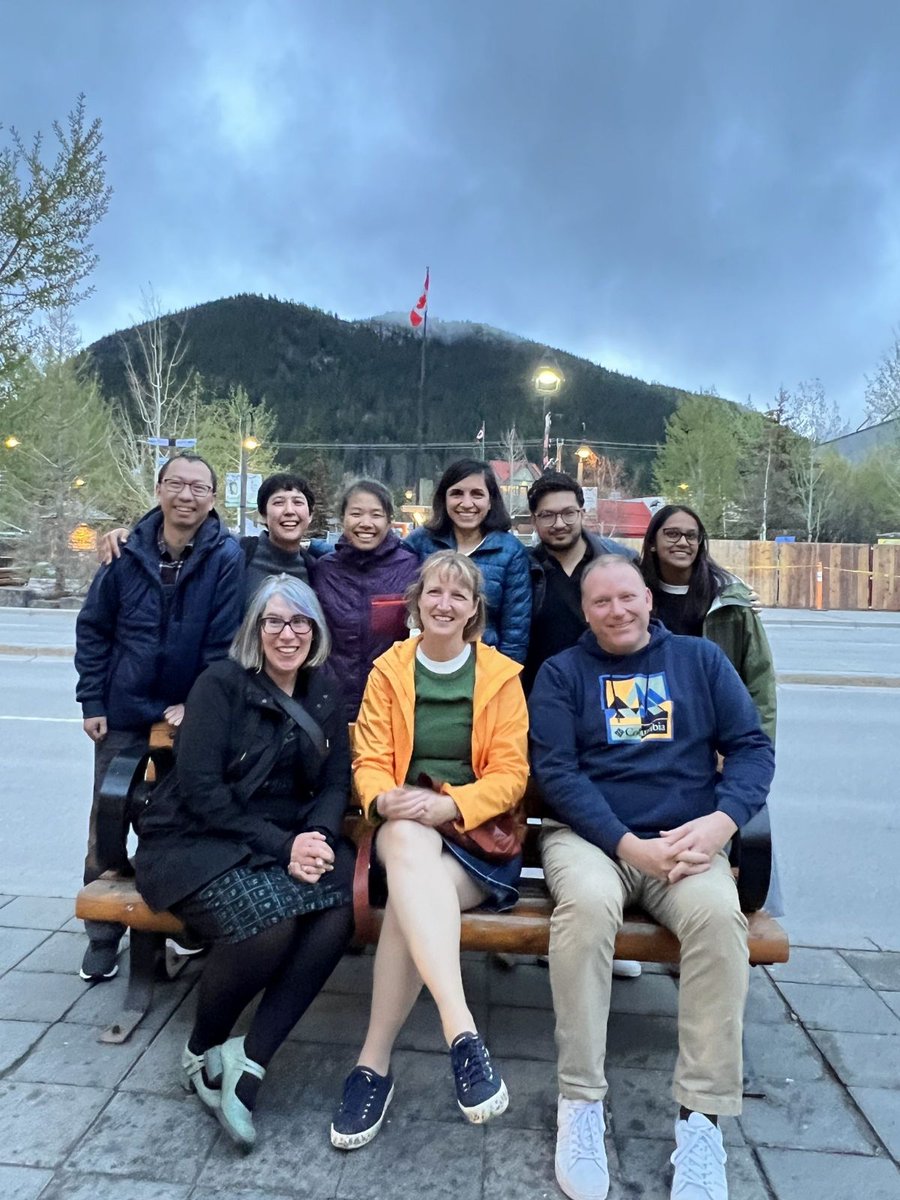 Attended the Canadian Geoscience Union <a href="/CGU_UGC/">CGU</a>  conference with <a href="/brittdhall/">Britt Hall brittdhall@bsky.social</a>, <a href="/FinlayScience/">Finlay Lab</a>  and  <a href="/farazrb1/">Faraz</a> - what an amazing experience! Met so many inspiring young scientists and had great conversations. Learnt a lot and can't wait to bring this new knowledge back to our lab.