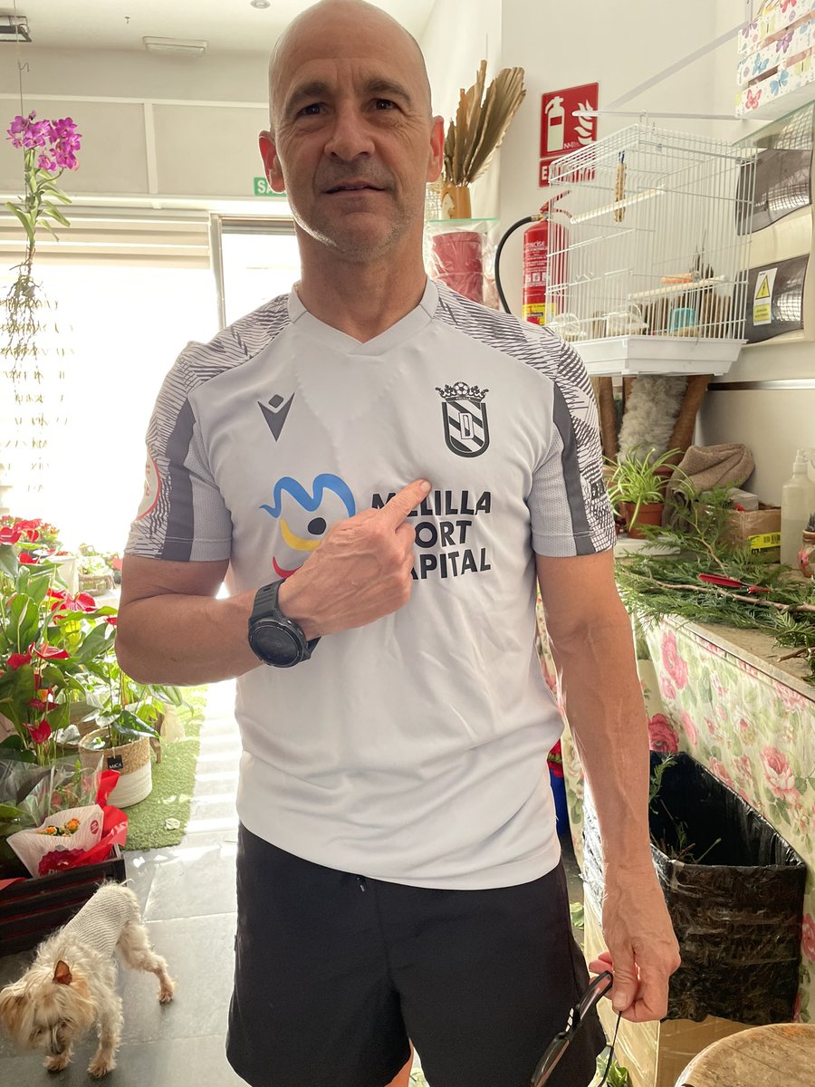 un Bombero en Melilla tweet media