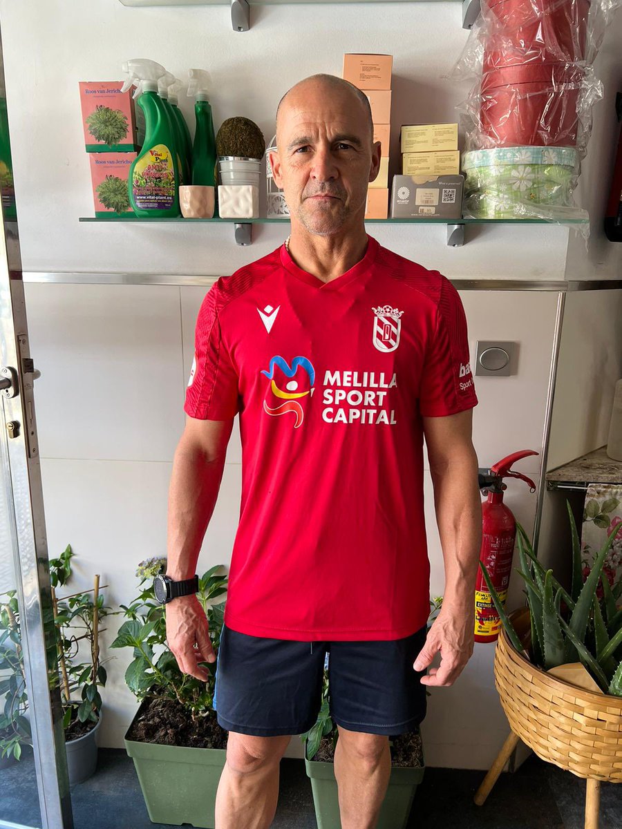 un Bombero en Melilla tweet media