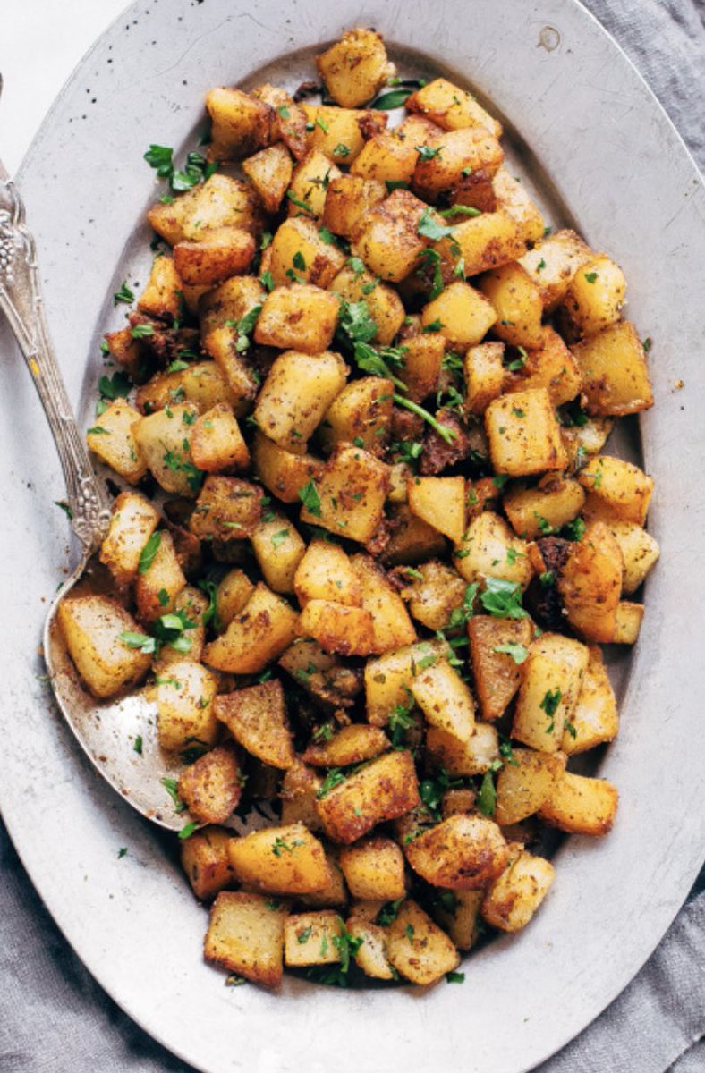 Spent the morning online looking for #breakfastpotatoes in silverlake. Not #hashbrowns mind you, breakfast potatoes. I think I found some in nearby Los Feliz. Score. My life is so damn glamorous, I can barely stand it. #mylifeasacovergirl