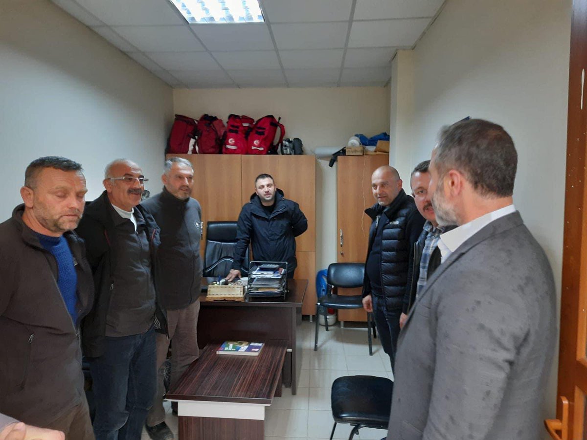 Ademdizer1's tweet photo. 📍Orman İşletme Müdürlüğü

Kurum ziyaretlerimiz kapsamında Orman İşletme Müdürlüğü personelini ziyaret ettik.
Allah işlerinde kolaylık versin. https://t.co/yAnRjadKwx