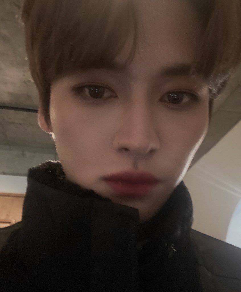 ronya17_'s tweet photo. #minsung au, в которой хан устроился на подработку https://t.co/mVC0nws0fA