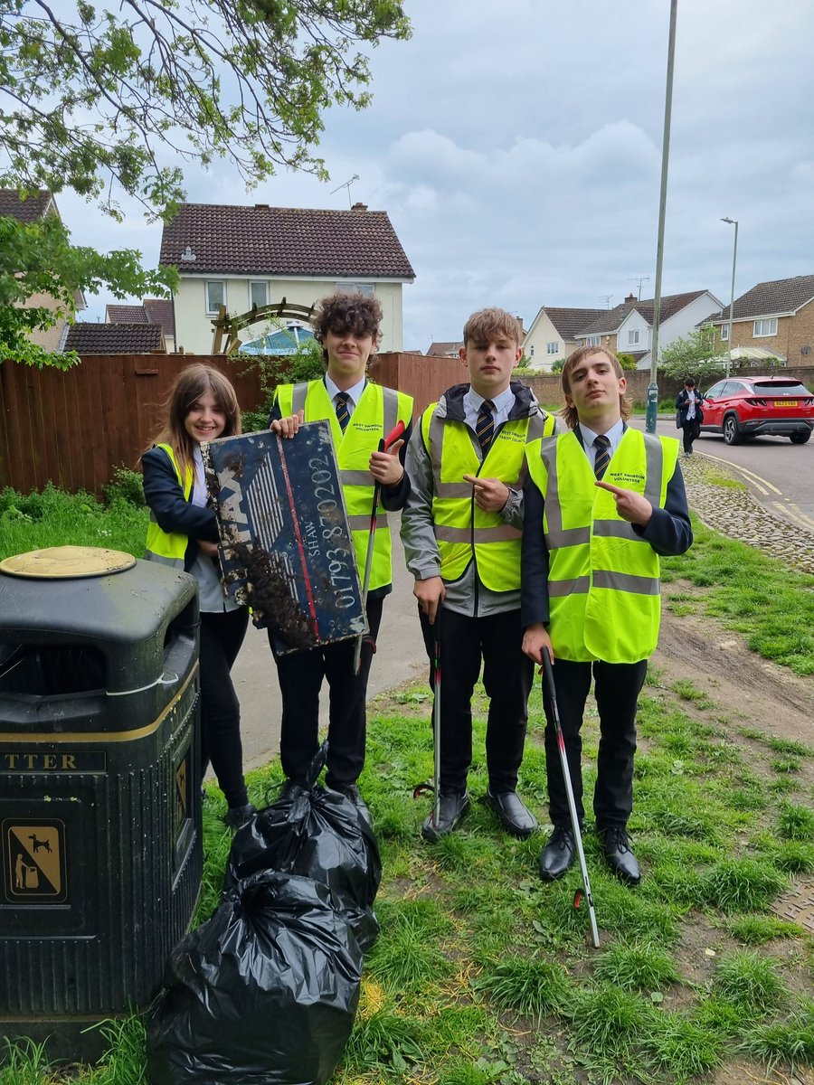 ***DofE volunteering litter pick 2 complete***
Well done Emily, Ryan, Tom (shift 2!) and Jake for collecting two large bags and a very old estate agent sign. You are making the community look cleaner. #dukeofedinburghaward
