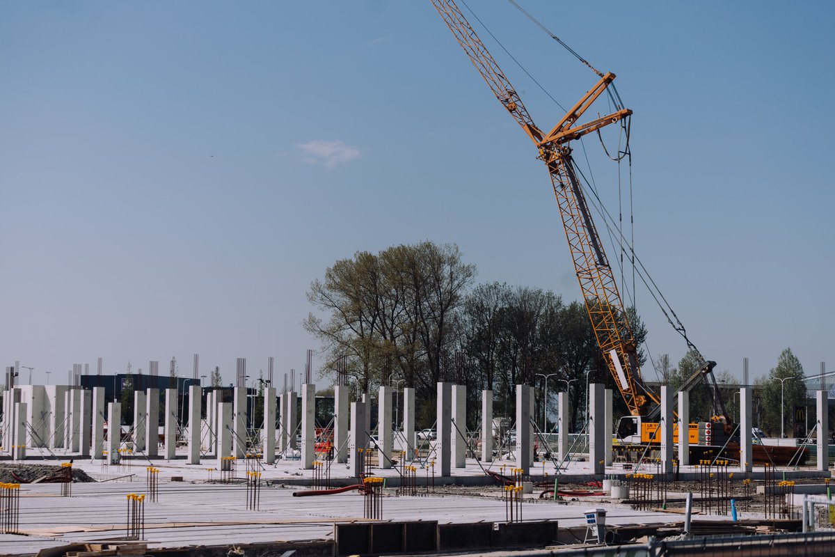 Stadion058's tweet photo. Opbouw 𝐍𝐨𝐨𝐫𝐝-𝘁𝗿𝗶𝗯𝘂𝗻𝗲 is gestart! ⬆️🏟

#CambuurKomtEraan https://t.co/FIkeNxDKVF