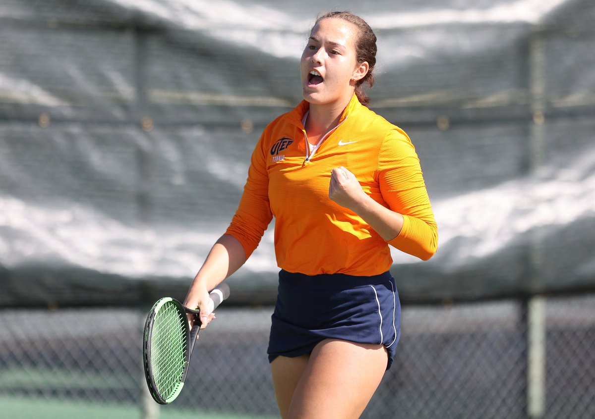 UTEPWTennis's tweet photo. 𝙎𝙚𝙣𝙞𝙤𝙧 𝙎𝙥𝙤𝙩𝙡𝙞𝙜𝙝𝙩 🎓Thassane Abrahim will graduate with a degree in psychology this weekend. She posted 70 combined wins (42 in doubles &amp; 28 in singles). She is a four-year member of the C-USA Academic Honor Roll &amp; a four-time recipient of the C-USA Academic medal. https://t.co/JvrtMVClMs