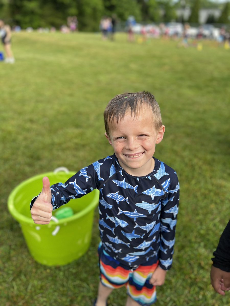 mrs_jfaustin's tweet photo. Field Day 2023 was a BLAST! 💥 @MillsRiverSch #THEPlaceToBe #heretofly https://t.co/W1AfuHVFwY