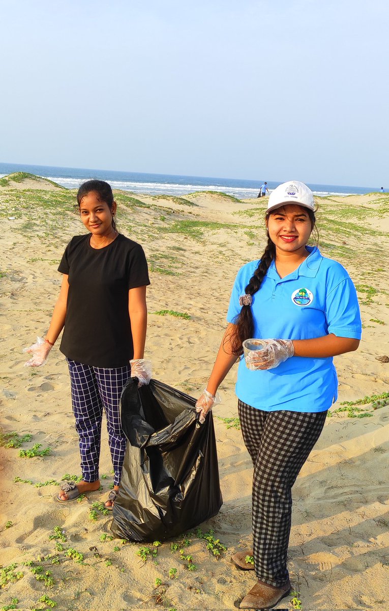 SATTVIC_SOUL's tweet photo. 1/2) Drive No - 388

As the largest Plogging community of Eastern India 🇮🇳 It's a matter of respect that we @SATTVIC_SOUL got an opportunity to collab with the @IndiaCoastGuard at Paradip Sea Beach, Odisha for a beach clean up drive. 🙌

Together we can.💚

@g20org @UNEP @moesgoi https://t.co/MiwYWNjLfn