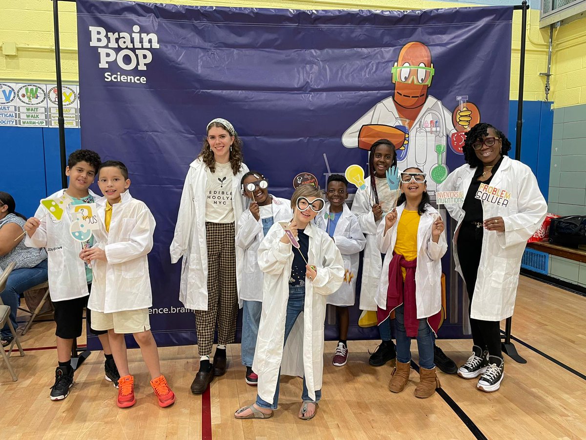 HeyBccs's tweet image. BCCS reppin&apos; at today&apos;s D16 STEAM Expo!!! @CommunitySupt16 @D16LEADS @NequanMclean @JabariBrisport @stefanizinerman @CMChiOsse