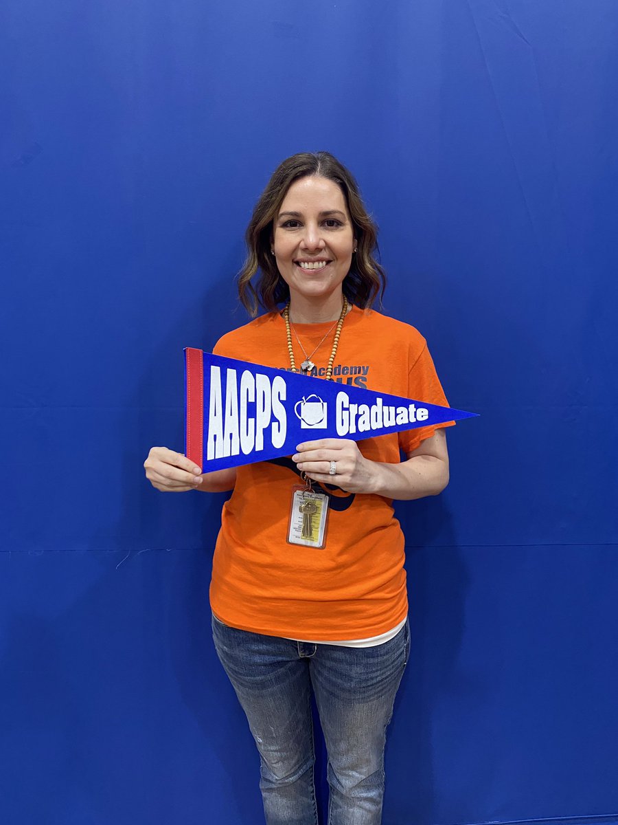 clapperbd's tweet photo. MAA celebrates Instructional Guide Ms. Foster. She is a former classroom teacher and became a resource teacher this year. She attended Severna Park MS and graduated from Severna Park HS. @MonarchAnnAACPS @AACountySchools #proudaacps #AACPSFamily https://t.co/0LUmpUlgzw