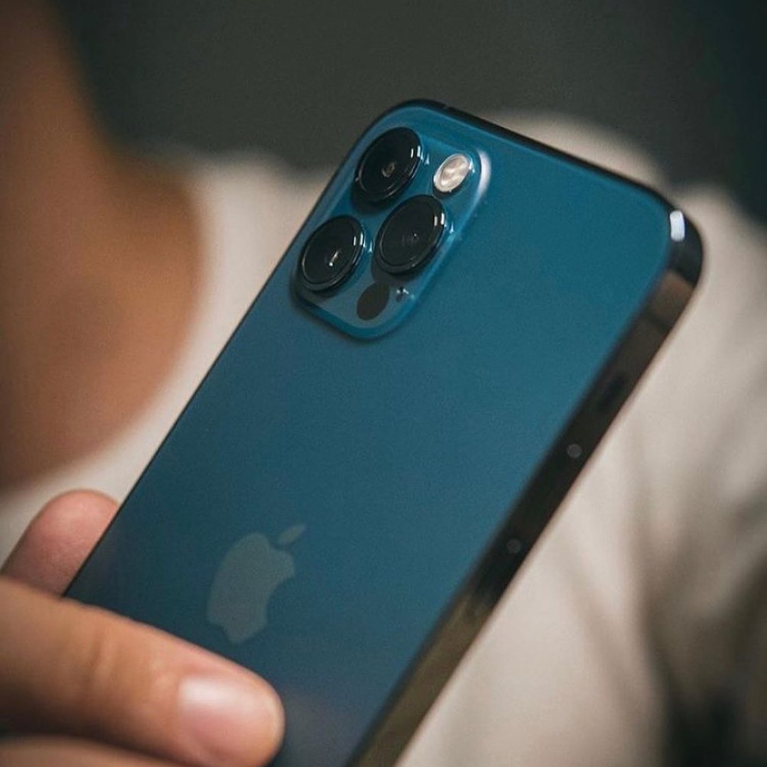 GetFreeIphone13's tweet photo. Want to get your hands on the new iPhone 13? Here's your chance! Follow, retweet, and tag 3 friends in the comments to enter. Please visit the profile link and submit your details to be eligible. Winner will be announced in 2 weeks. Good luck! 📱💥 #iPhone13Giveaway #EnterToWin https://t.co/rDjFLRh8Dw