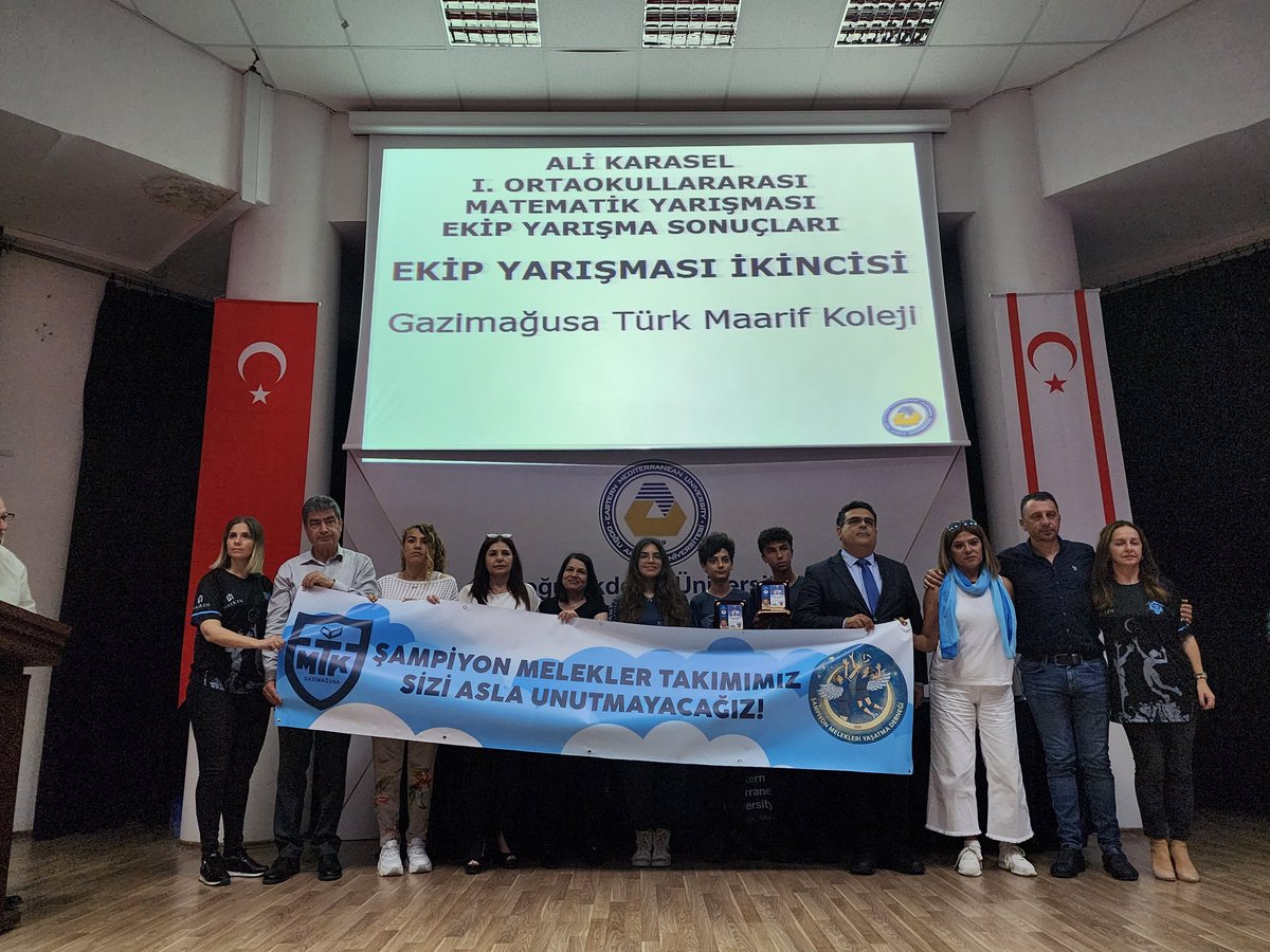 NedimeKarasel's tweet photo. Babasının gururla öğrenci çalıştırıp ödül aldığı yarışmalarda; Kaynağım bugün üzerinde babasının adı ve resminin olduğu ödülü vermek durumunda kaldı... Yaşasaydı, öğrencileri ile gurur duyacaktı...
Bizi onsuz bırakanlar hesap verene kadar burdayız...
#isiasortakdavamız https://t.co/Hg7MK0IH5n