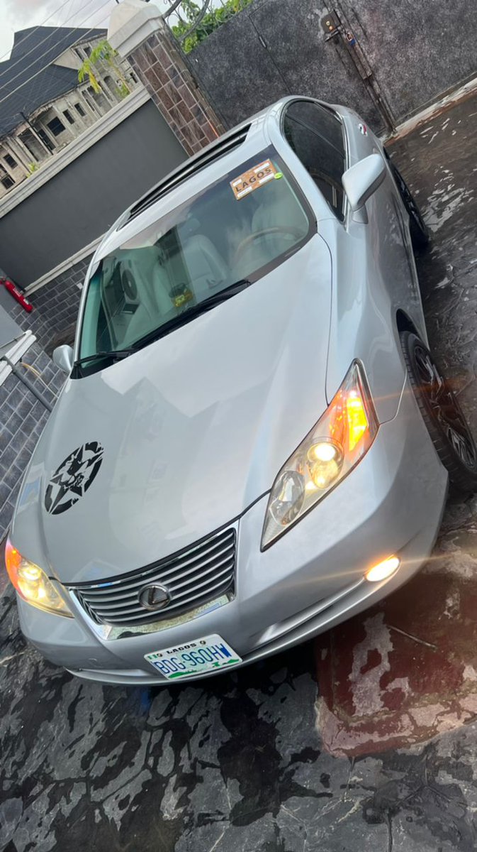 oris616's tweet photo. SUPER CLEAN!!!(Brand New Standard)
2months used 
Lexus Es350 
2009 Full options.
Charger headlamps,Navigation screen,Android Rear screen 
Mileage:88k First Body,alloy wheels

Price is 5.4m https://t.co/w9SwhCLrjh