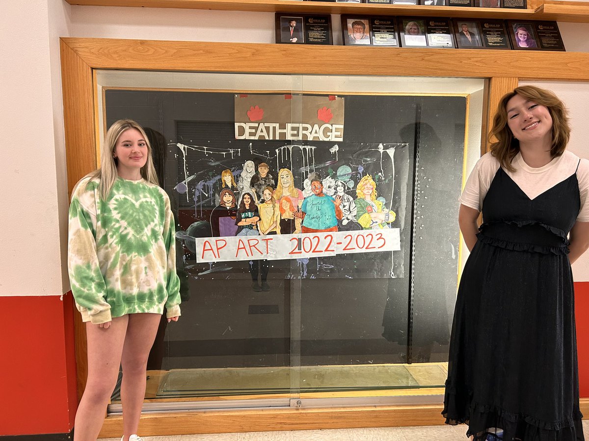 CHS_Deatherage's tweet photo. AP Drawing and AP 2D Create Your Own Universe 
#Theirlegacy #lovemystudents @comalfinearts @DavissonDustin @MrsWoodrom ❤️@AshOwenCHS https://t.co/bm9u15TbmT