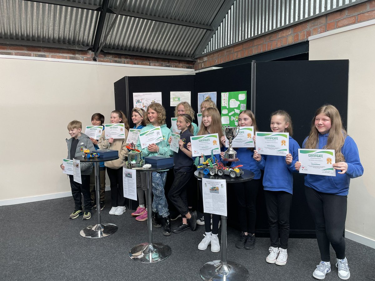 mideduteam's tweet photo. A wonderful afternoon @NatMiningMuseum with our engineers from the Newbattle ASG primary schools. Some amazing models and a very exciting project with @Midlothian_STEM. #qualityexperiences #engineersofthefuture #Raise #proud https://t.co/H8PgBkZySj