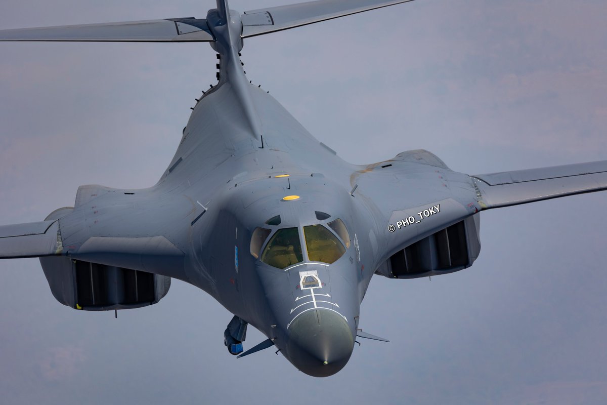 Ever been face-face with a B-1B #faceoff #face2face @INDOPACOM @usairforce
