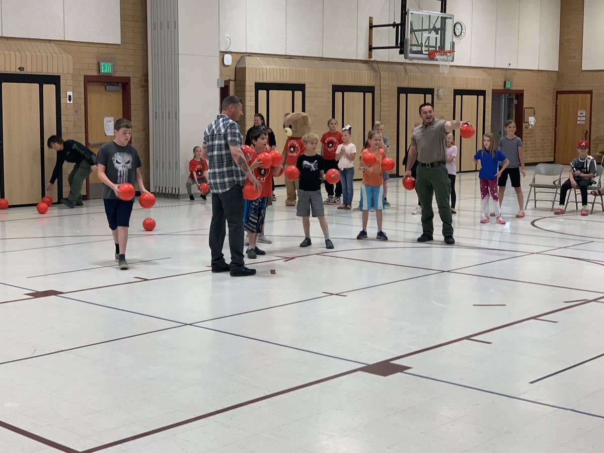 Robinmcc3's tweet photo. I love our community!  The friendly annual dodgeball with law enforcement and 5th graders at Maeser Elementary.  All having fun making connections. https://t.co/kFZNBgmIJh