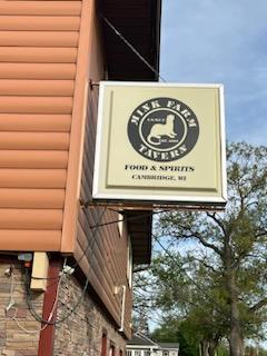 Nine2Noon's tweet image. Today&apos;s #FBDiveBarReview presented by @millerhighlife, @badgerpostgame reviews The Mink Farm Tavern in Cambridge.