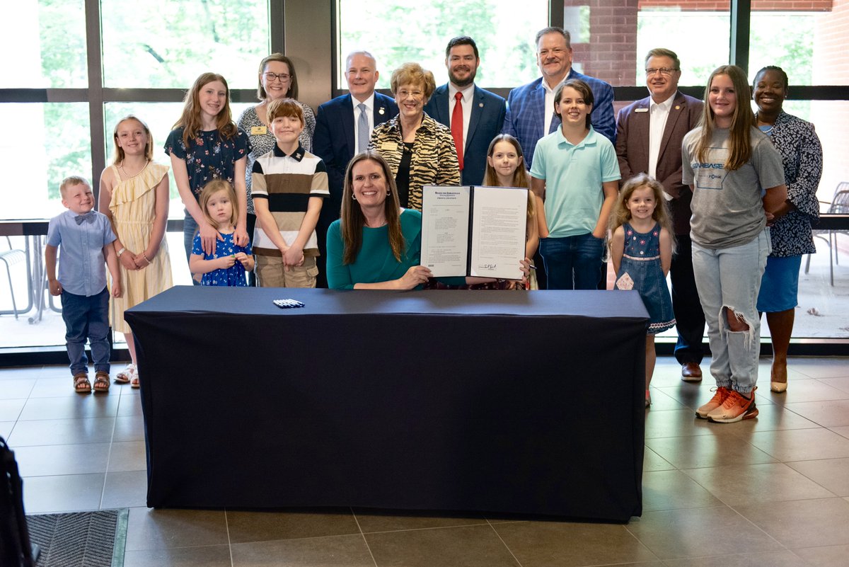 On May 9, 2023 Gov @SarahHuckabee signed SB458 into law. SB458 (now Act 649) expands school choice options for children of military families. Read the Act right here: arkleg.state.ar.us/Acts/FTPDocume… Arkansas leads the nation in caring for military-connected students!