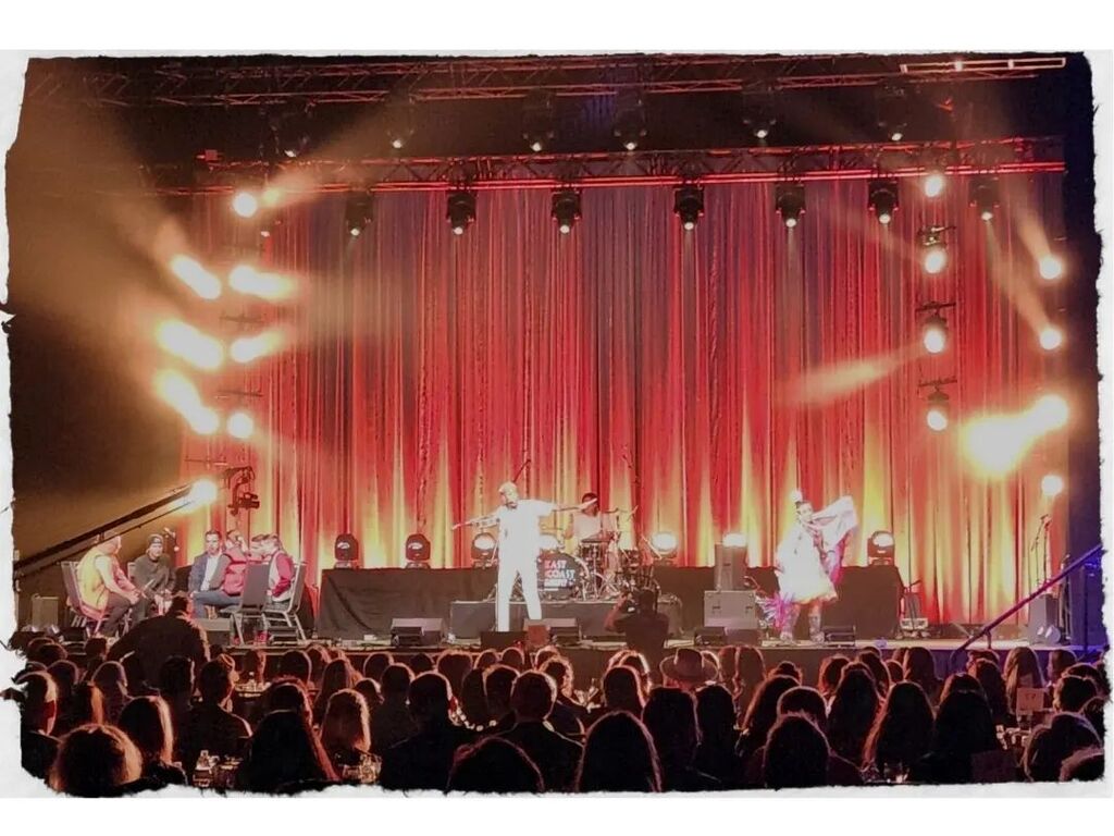 RetinalBurn's tweet image. The views from FOH at #ecma35. 

Photos taken by Terry Rice cuz my hands were a little busy. 

#ld #lighting #lightingdesign #concertlighting #productiondesign  #livemusic #liveevents #tvshow #hfx #ma2