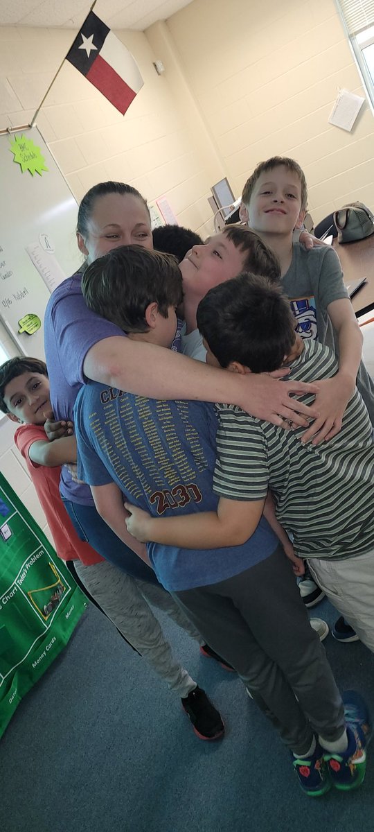 bmc_fields's tweet photo. Last guidance lesson for the school year, lots of hugs were shared 🤗! @NISDFields @NISDFields_SpEd @counselorjess22 https://t.co/pt67VB2wY4