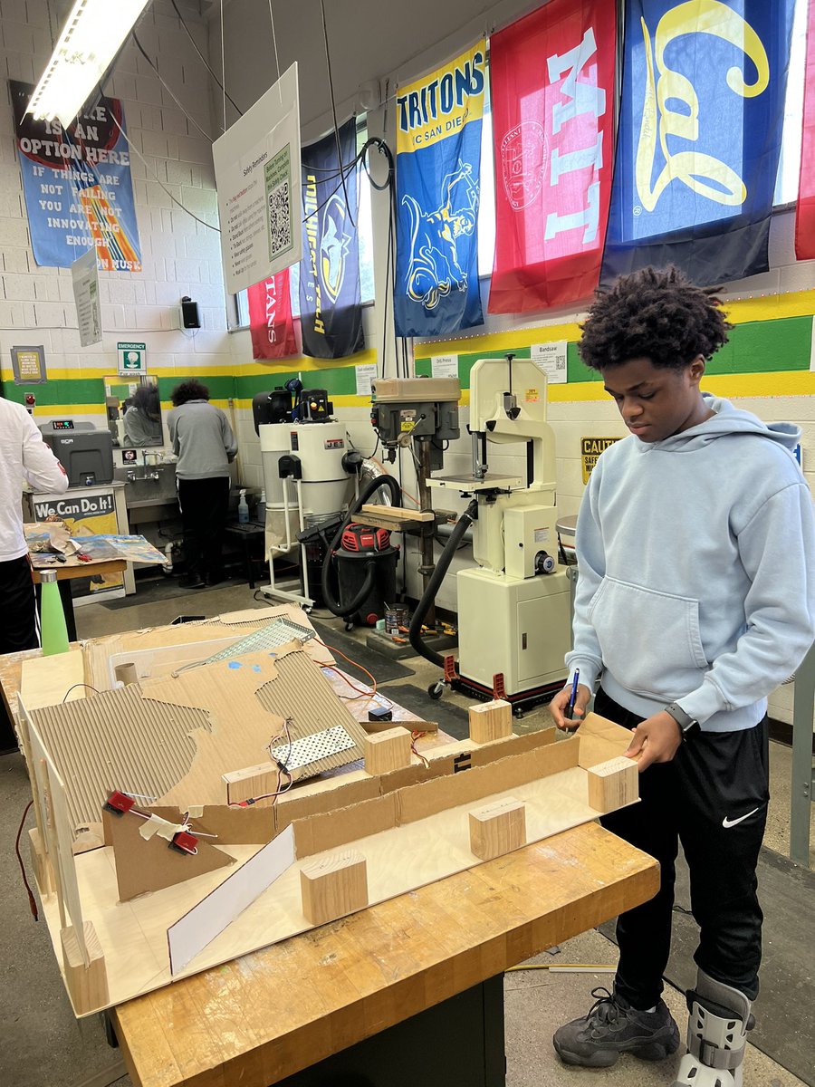 TPachera's tweet photo. Huron high school PLTW Engineering students prepping for the Engineering Expo at Huron high school next Wednesday, 5/17 in the Cafeteria. Open house from 6 to 7 PM in the cafeteria. @A2schools https://t.co/WJXKouqqiw