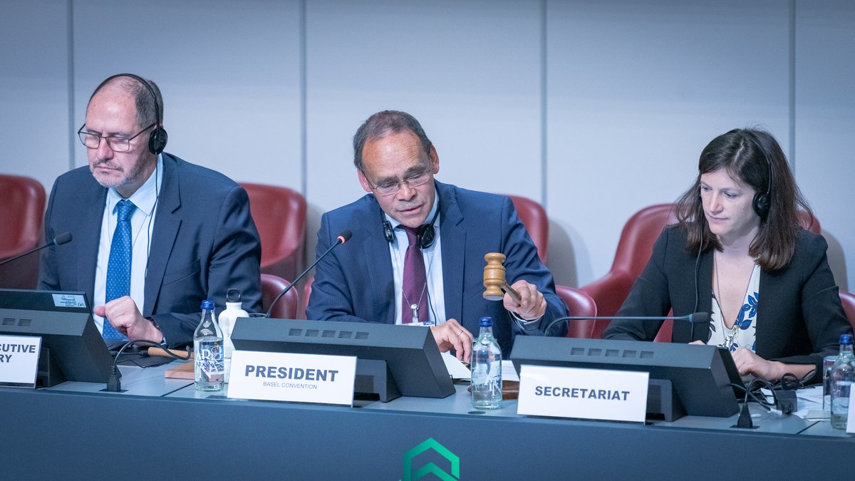 brsmeas's tweet photo. With the #BRSCOPs2023 nearing their conclusion, side events have finished, negotiations are ramping up, and decisions are being taken. Only a few hours left.
Follow the COPs here: https://t.co/tfUgYfxLav
#GlobalAgreements for a #HealthyPlanet https://t.co/JcOaIDzpXn