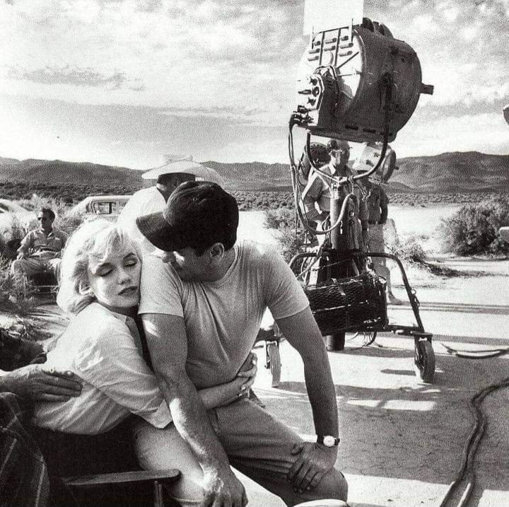 ' If I could do one thing, it would be to bring that lady back, to show her our respect for her ' #EliWallach in an interview with Earl Wilson, 1972     Wallach getting a hug from #MarilynMonroe on the set of #THEMISFITS 🤍