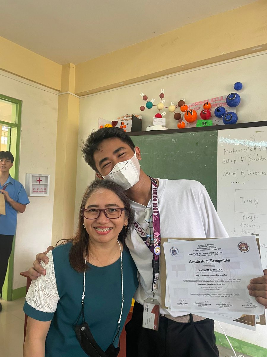 marquuiim's tweet photo. tweet ko na rin last time ksi proud mwehehe very shocking na top 1 pa rin and rank 2 ako :DD thank you god for always guiding me and getting me through all obstacles (〃^▽^〃) https://t.co/PcZMEZFB3d
