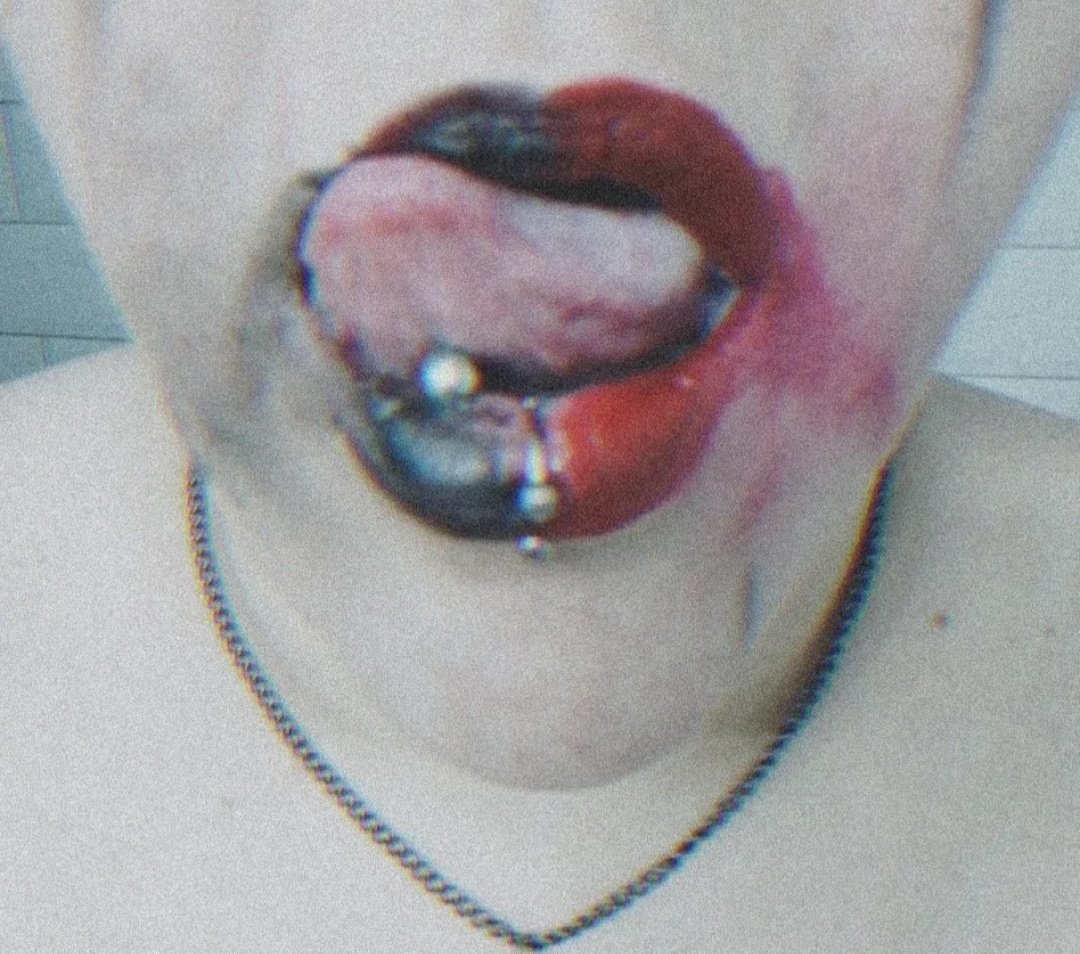 DethTheKittie's tweet photo. Who likes to mess up some makeup? #nicelips #lipstick #messymakeup #MessyGirl #tongueout #tongue #tonguering #lipring #pierced #SellingContent #selling_content #spicycontent #gamergirl #STONER #gothgirl #goddess #yummy #follow #rt #bigbooty #gothtits #tatted https://t.co/n8k3k6v4mW