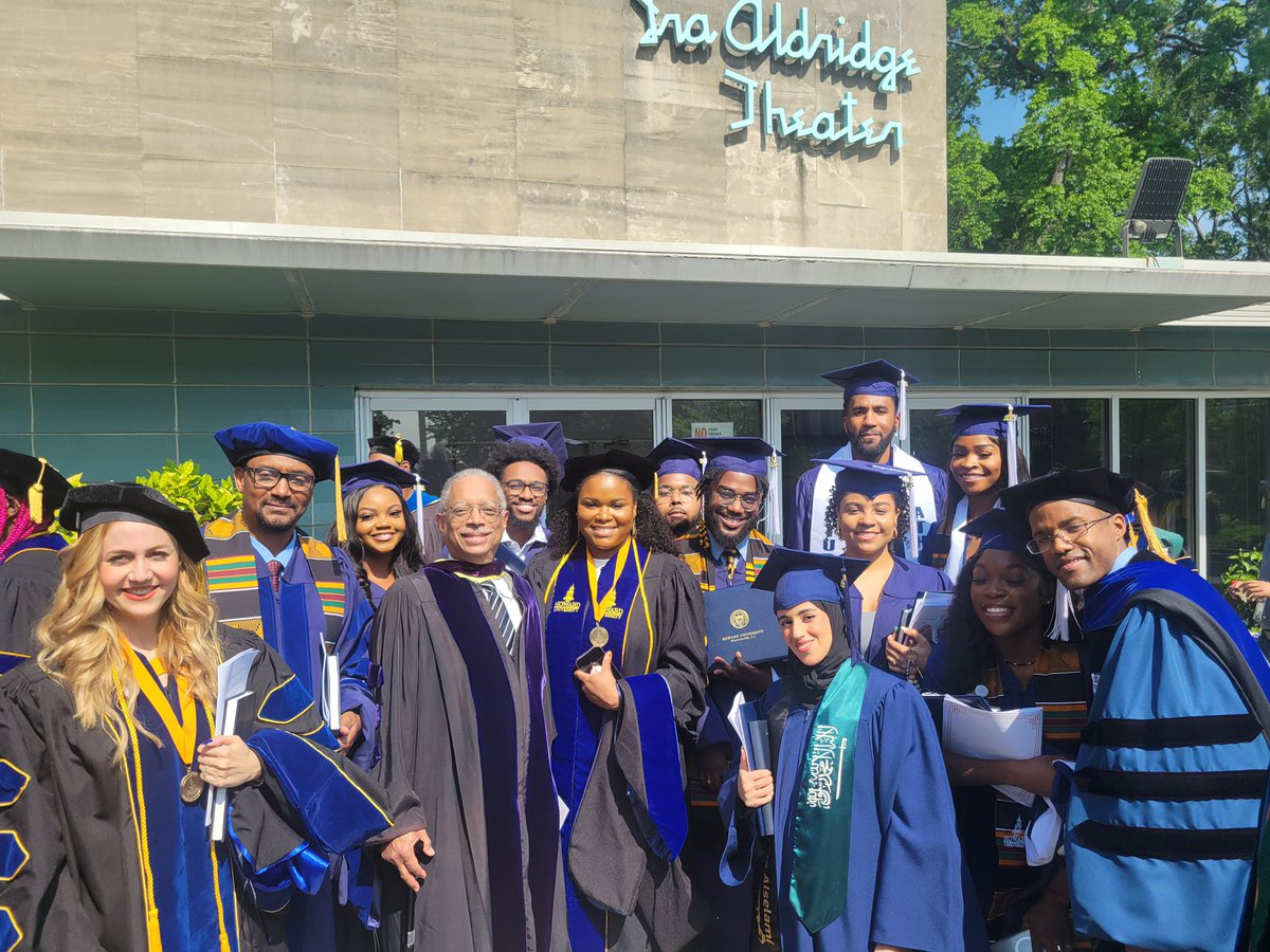 Congratulations to our graduates! <a href="/HowardU/">Howard University</a> <a href="/HU_GradSchool/">Howard Graduate School</a> <a href="/HU_COAS/">Howard University College of Arts and Sciences</a> #EconTwitter