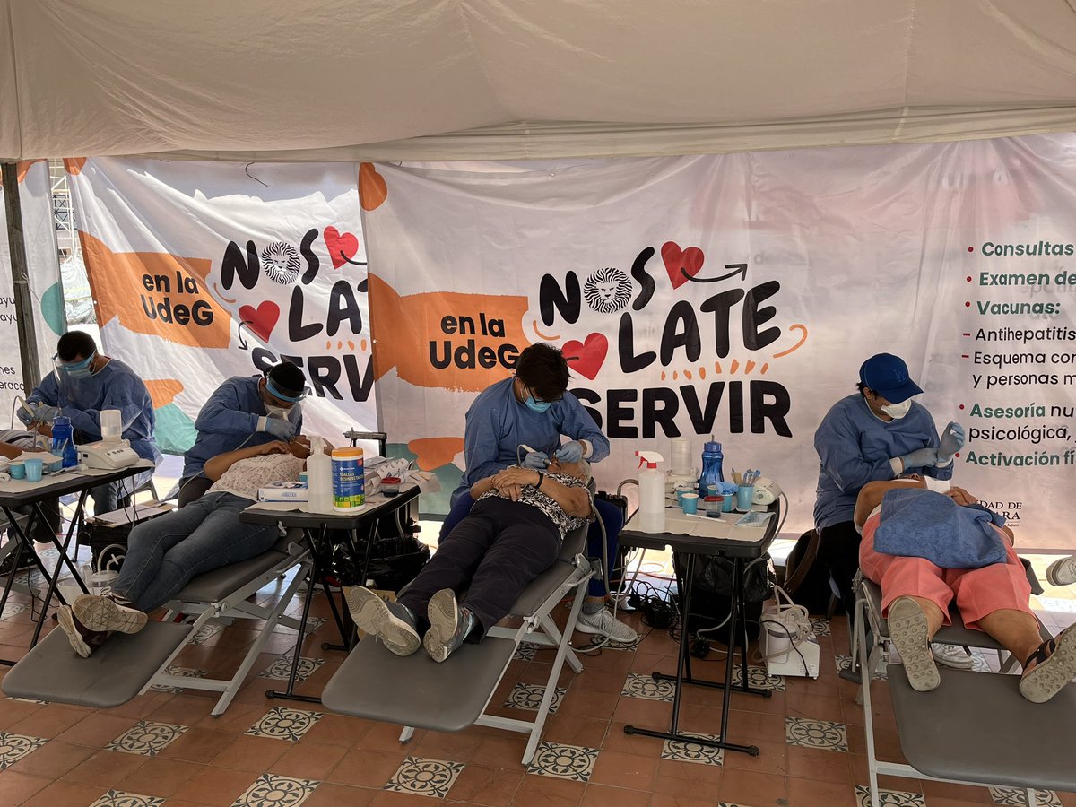 sems_udg's tweet photo. ¡Estamos en la #Prepa22!
Llevamos las brigadas Nos Late Servir a Tlaquepaque.
¡¡Vénganse!! https://t.co/EpVopmYAfh