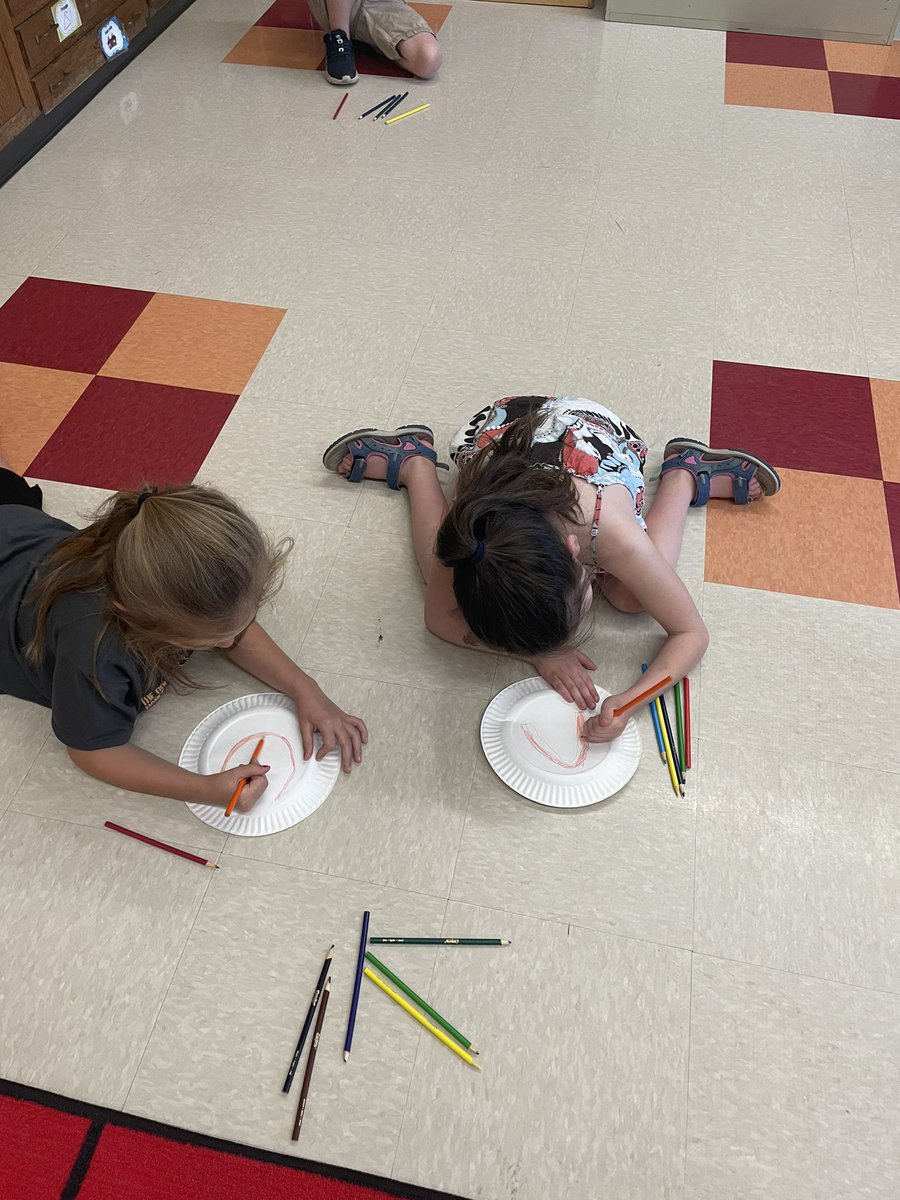 gfelemmusic's tweet photo. 2nd graders have been learning about โfound soundsโ-in other words, ways to make music using everyday objects. Today Mrs. Pooleโs class made their own maracas using paper plates and dried beans. Look how proud they are! #musiciseverywhere #musiceducation #foundsounds https://t.co/moSwTTiqAk