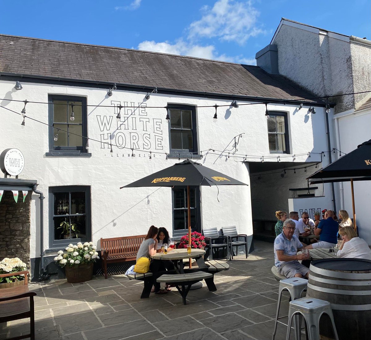 Drinks in the courtyard this weekend anyone? ☀️