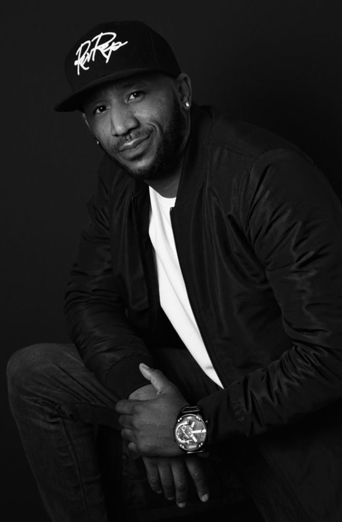 Nsfw on Twitter: "RT @mark_hassell: #DJs #contortion #fire #garagemusic