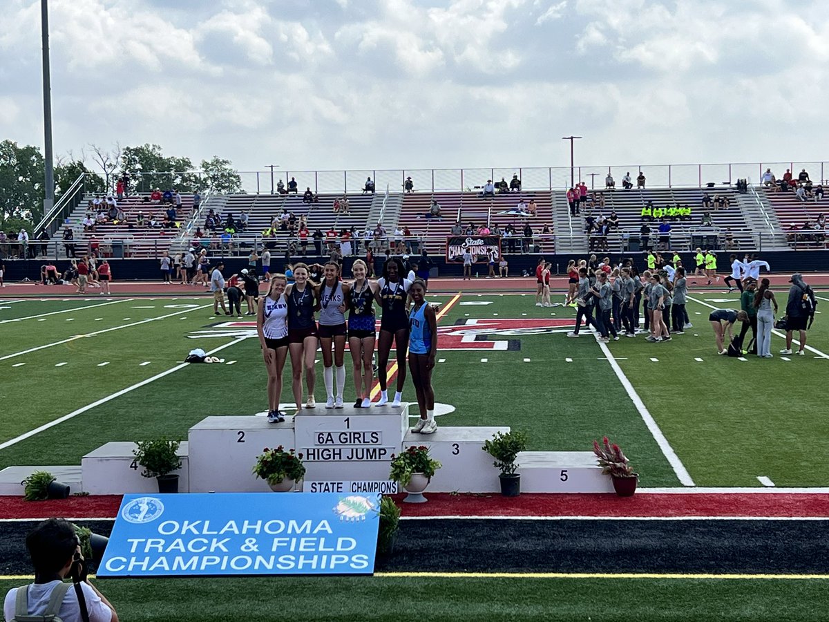 ChoctawVB's tweet photo. STATE CHAMPION 🥇🥇 SHAYDIN MYERS wins 1st place for high jump in all of 6A. We couldn’t be more proud of her!!! https://t.co/wLBOO7qCCo
