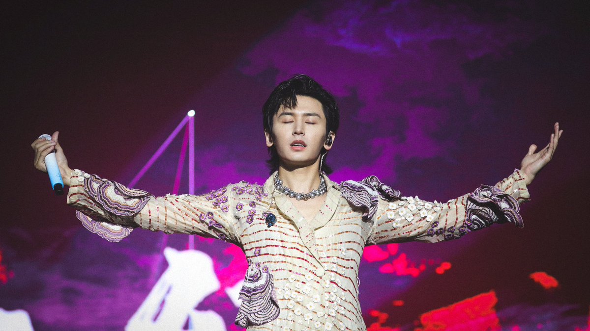 Sliver_raining's tweet photo. 230511 BANGKOK 
Part2

#ZhangZhehan #ZhangZhehan张哲瀚
#张哲瀚 #張哲瀚 #ZZH 
#チャンジャーハン #장철한 #จางเจ๋อฮั่น https://t.co/YXHuuSPdKn