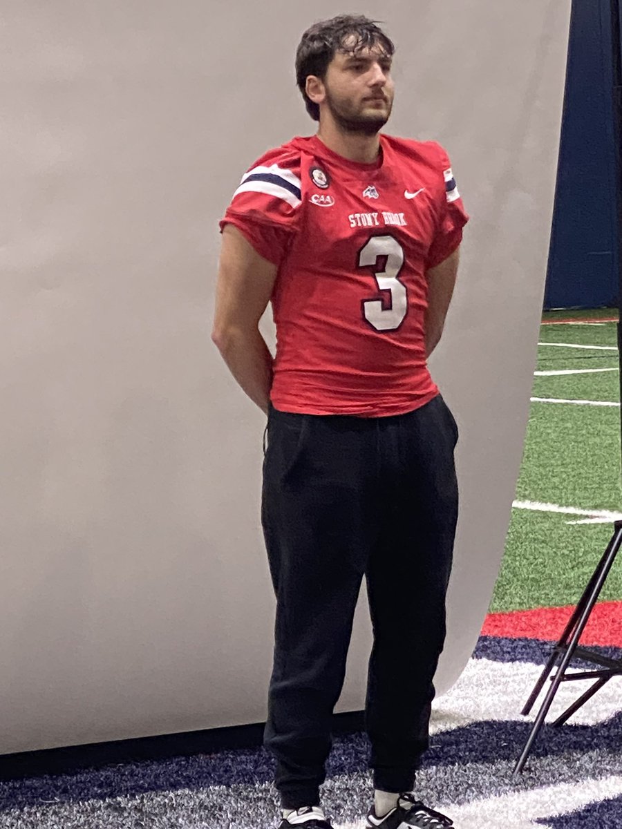 This past couple of weekend ago I got to tour Stony Brook and meet their amazing staff and view their facilities! Thank you <a href="/FBCoachCollins/">Bryan Collins</a> <a href="/StonyBrookFB/">Stony Brook Football</a> for having me!
-
<a href="/Bellportfb/">Bellport HS Football</a> <a href="/KyleMoodt/">CoachKyleMoodt</a>