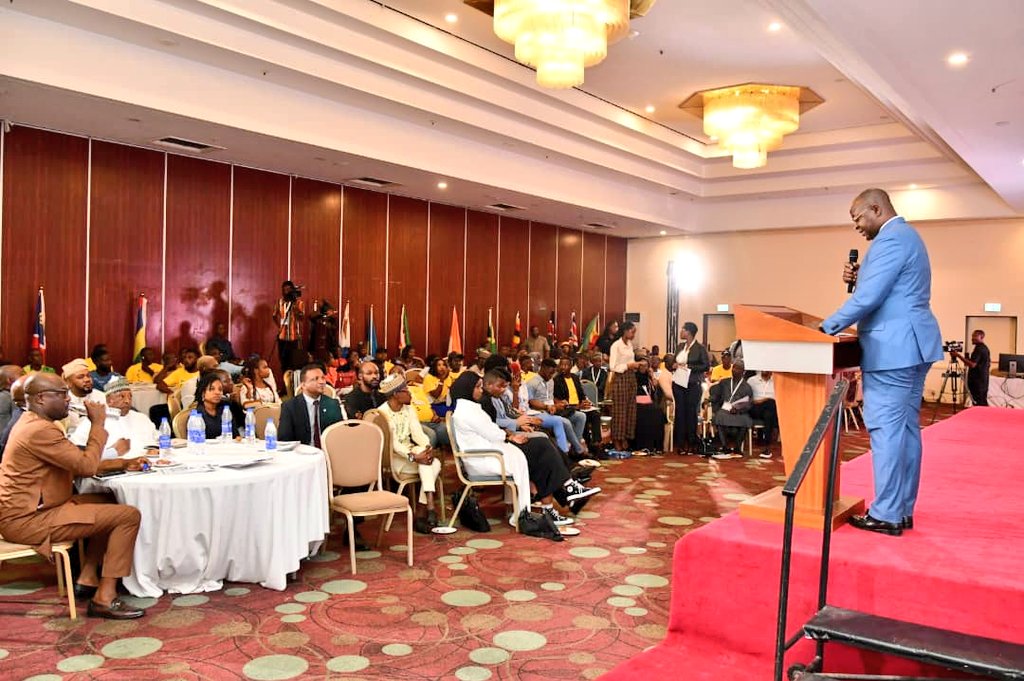 fmydNG's tweet photo. HM @NigeriaFMYS Mr Sunday Dare @SundayDareSD, HM @FMoCDENigeria Professor Isa Ali Ibrahim @ProfIsaPatami, HM @FMWA_ng Dame Pauline Tallen and other dignitaries responding to the questions asked by the Breakout Session Chairs at the closing ceremony of #CYSS2023 

#YearoftheYouth https://t.co/zBB26nsqkm