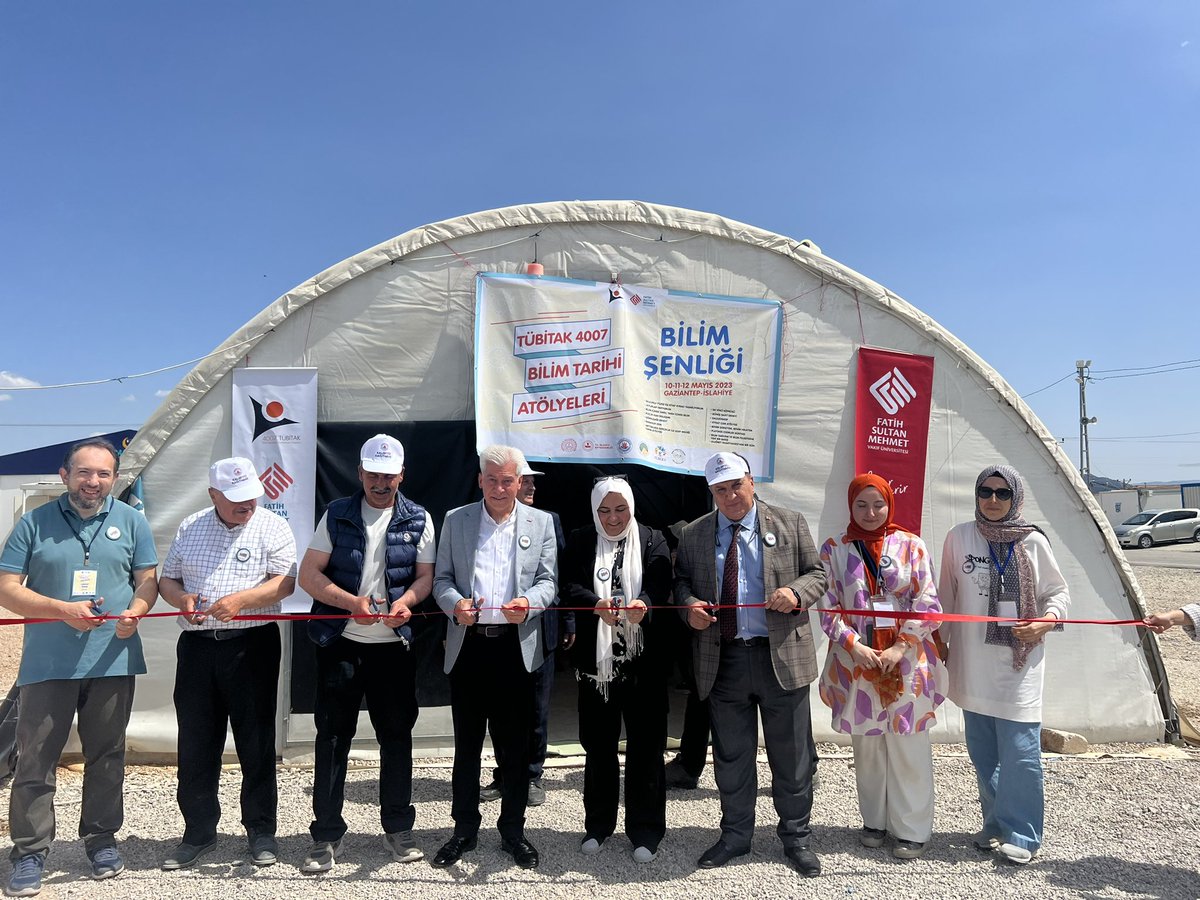 4007bilimtarihi's tweet photo. Tübitak 4007 Bilim Şenliği - Bilim Tarihi Atölyeleri’ne genel bir bakış📷 
1. Gün Özeti: 🚀
@nihalfiratoz @islahiyekymkmlk @Gaziantep_MEM @varank @MustafaKachar https://t.co/OqoF3Bk4e1