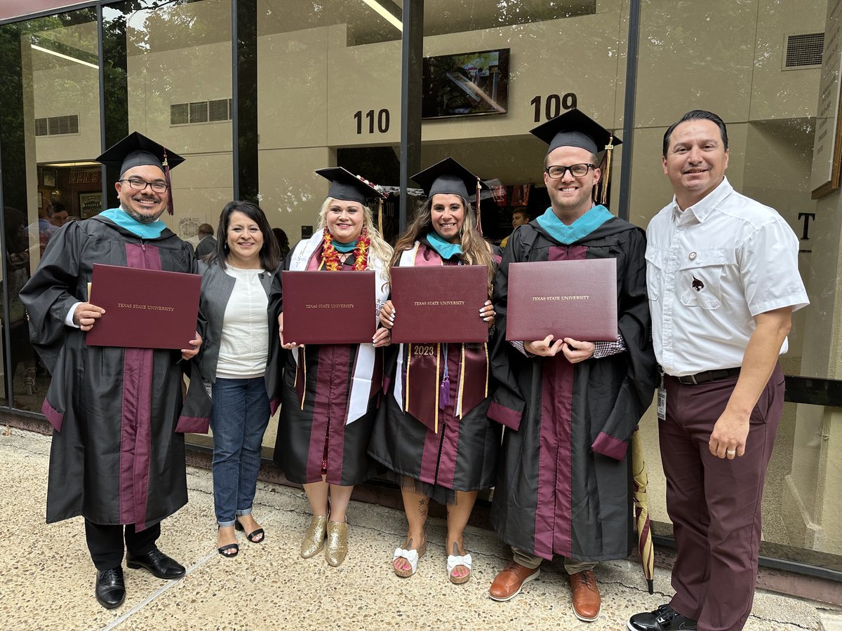 Congratulations to our ⁦@LockhartISD⁩ Emerging Leaders! So proud of your drive to unlock your potential and grow in our district!