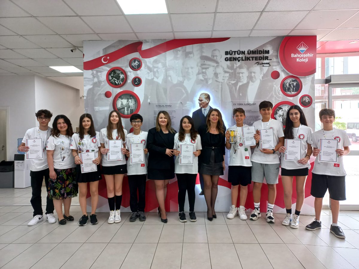 BKizmiranadolu's tweet photo. FLL Challenge Lise Robot Yarışmasında 412- INSPIRATION Özdeğerler 1.lik Ödülünü alan takımımızı tebrik eder,başarılarının devamını dileriz. 👏👏 https://t.co/DTEUgZWRJd