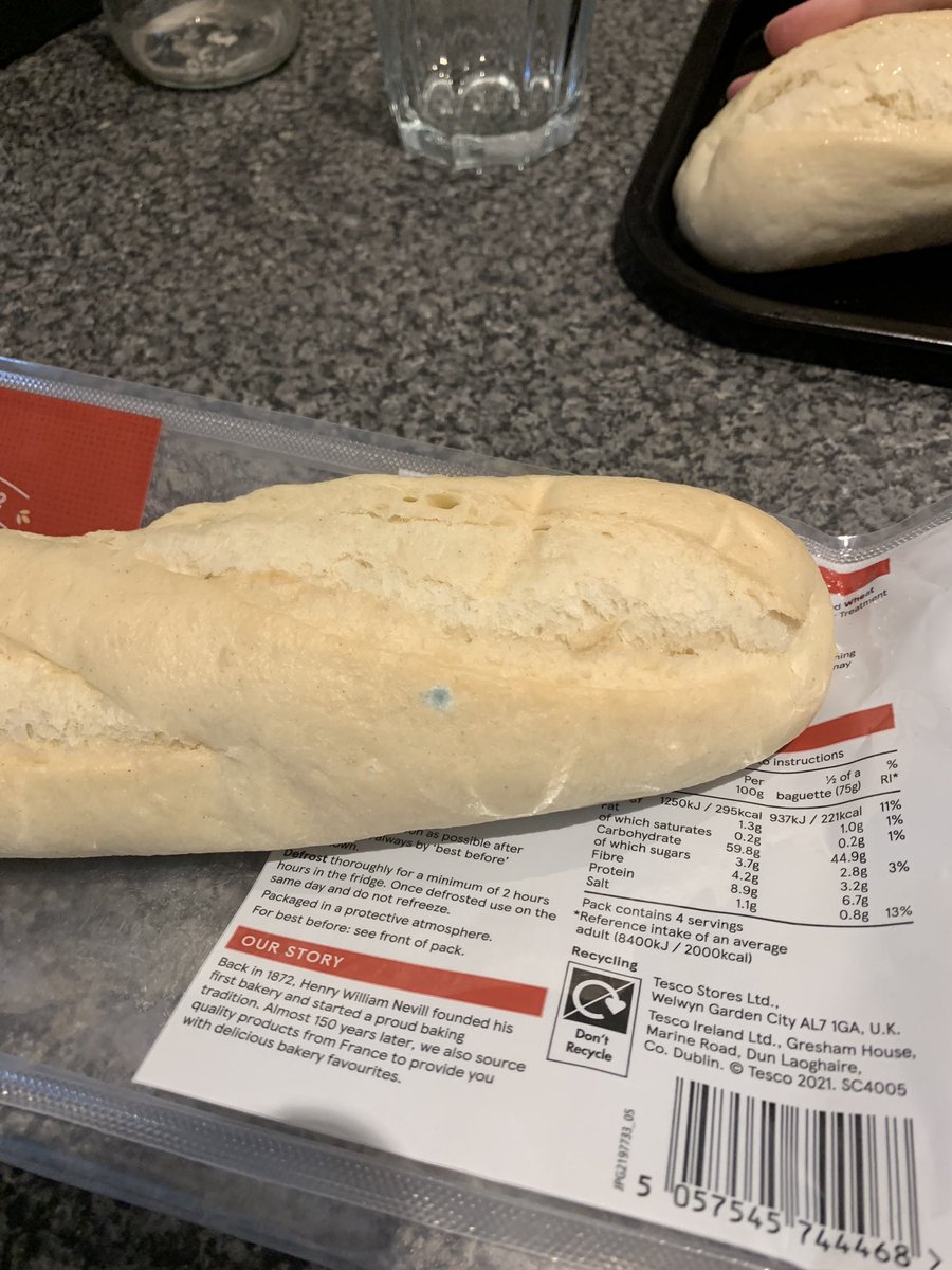Ricarmoo95's tweet photo. @Tesco Hey there Tesco, feeling let down and that. Bought some bake at home baguettes from you guys and one of them is mouldy. What’s that about? They’re in date by a whole fortnight. I added a picture although I imagine you probably know what mouldy bread looks like https://t.co/XYyPrtJ76O