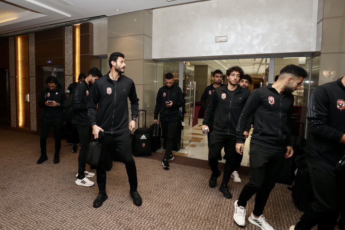 AlAhly's tweet photo. 📸| محاضرة فنية قبل مواجهة الترجي.🦅
#يلا_يا_أهلي 
#افريقيا_يا_أهلي https://t.co/4B98q1tfvs