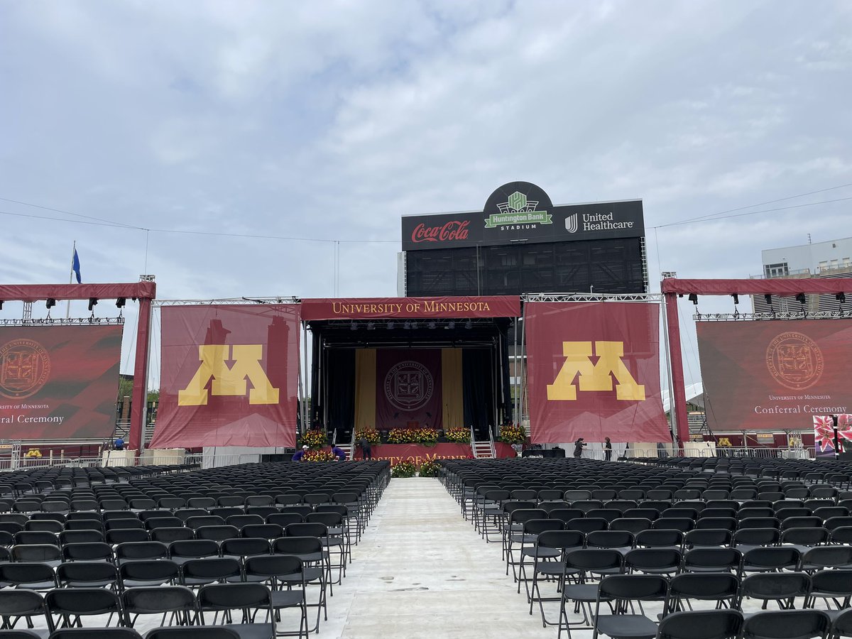 It’s an exciting weekend at the University!! Congratulations to all the 2023 graduates! #SkiUMah #UMNProud