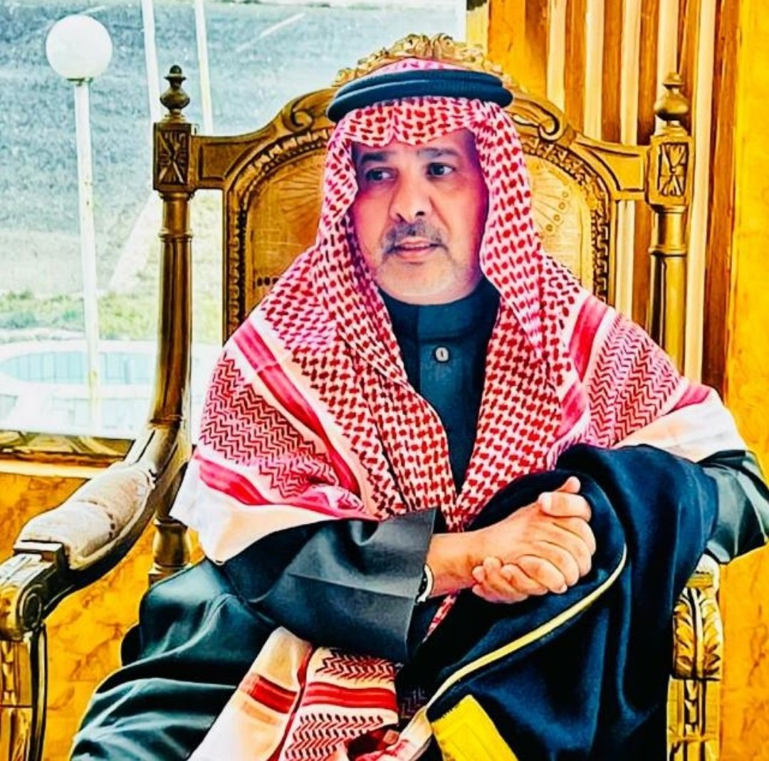 الأستاذ/ هلال بن أحمد الخرش 
أحد أبناء قرية الحلاه كسب محبة الجميع بطيب أخلاقه وكرمه و ممن خدموا مجتمع وطنهم في عدة مجالات 
عندما كان مديراً لمستشفى المندق العام 
إدارياً مميز وناجح وتعامل راقي مع الموظفين والمرضى  
ونسأل الله أن يمتعه بالصحة والعافية