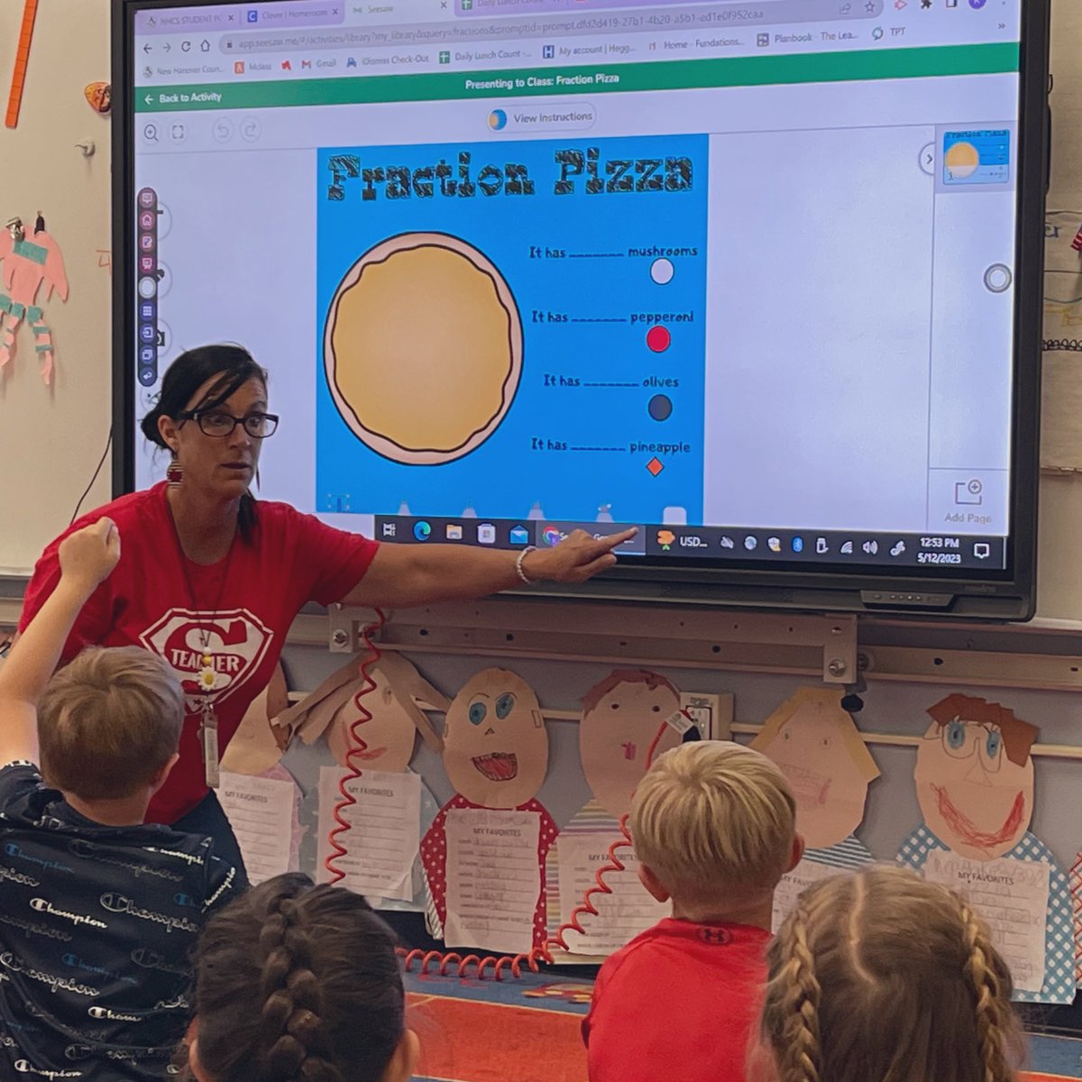 Enjoying a little fraction pizza in 1st grade this afternoon with <a href="/putnam_katy/">Katy Putnam</a>.  <a href="/KefLauren/">Lauren Kef</a> @JennRosserHSG <a href="/aredd21/">Ryan Redd</a>