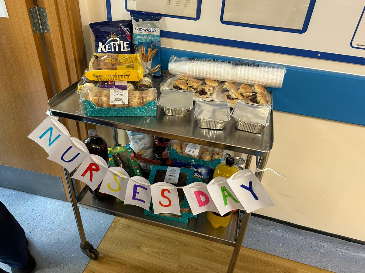 NeuroHighCareRP's tweet photo. As the #DayShift celebrate #NursesDay on #NeuroHighCare, we say a massive #ThankYou to all #Nurses, past, present and future who give their all to the care of others.
#TeamWork #Neurosurgery @LancsHospitals @WeNurses https://t.co/ExMQM5OVa0