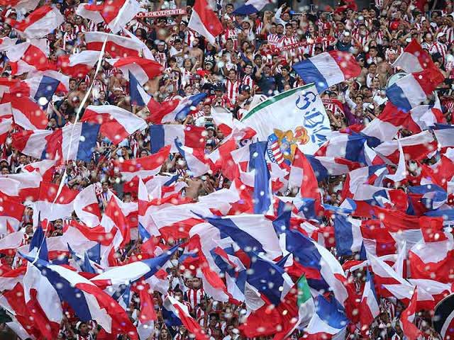 EL DOMINGO TODOS JUNTOS #ADarLaVuelta 

Que nadie se baje , el domingo el akron va pesar, le damos vuelta desde la tribuna !!!

JUGADORES EL ALIENTO LO TENDRÁN , en la cancha ustedes a dejarlo todo por estos colores 💪🏼🇦🇹

VAMOS LAS <a href="/Chivas/">CHIVAS</a> 
#SomosElAlmaDeGuadalajara